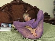 feet flashing pussy tights 
