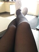 amateur legs nylon